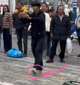 云南BIGBANG爆火后,土味男女团成了新的流量密码(图13) 云南BIGBANG爆火后,土味男女团成了新的流量密码