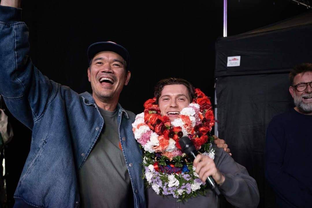 《蜘蛛侠:崭新之日》正式宣布杀青 导演分享片场工作照(图4) 《蜘蛛侠:崭新之日》正式宣布杀青 导演分享片场工作照